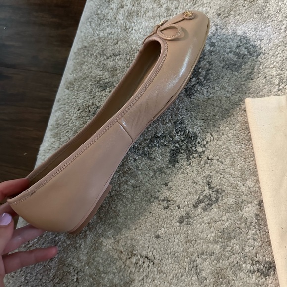 Tory Burch ballet flats. Never been worn before. Size 8.5 - Picture 3 of 4